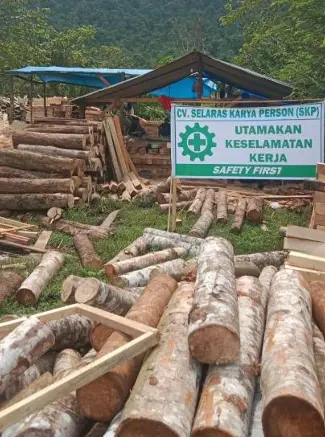 Suasana Pabrik
